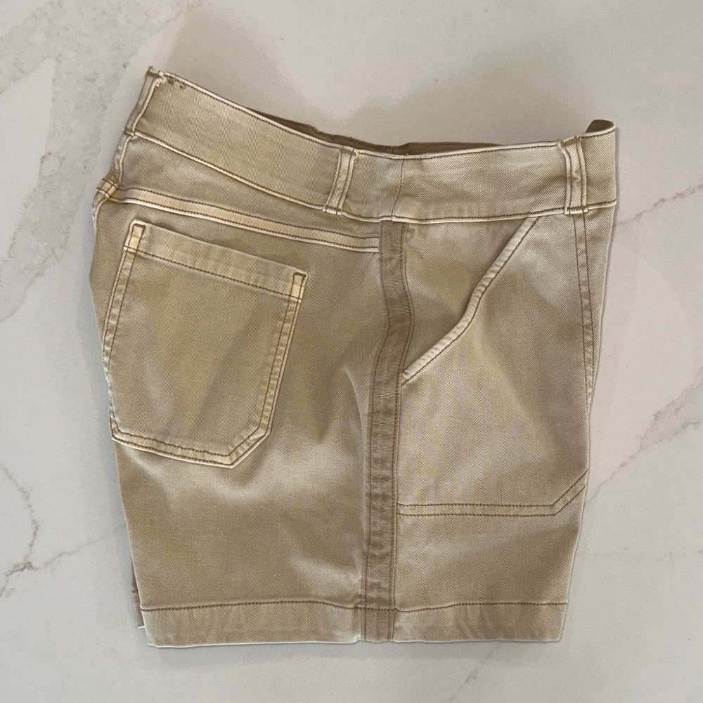 SPANX Stretch Twill Shorts 5” in Almond - Picture 8 of 13